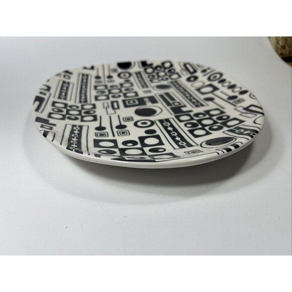 Pier 1 Traffix MCM Dinner Plate Hand Painted Earthenware Black/White Oval - Picture 4 of 6